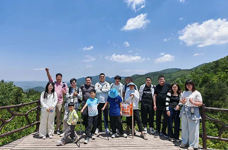 Creaci&oacute;n de equipos en Siming Mountain: abraza la naturaleza, fortalece la sinergia del equipo